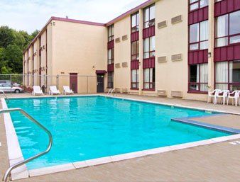 Travelodge Brookville Екстериор снимка